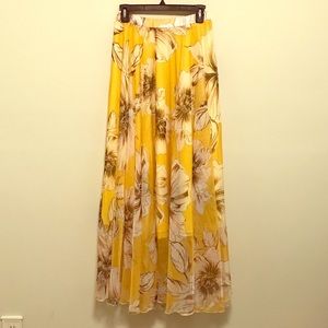 Chicwish -Maxi Skirt - size M - NWT